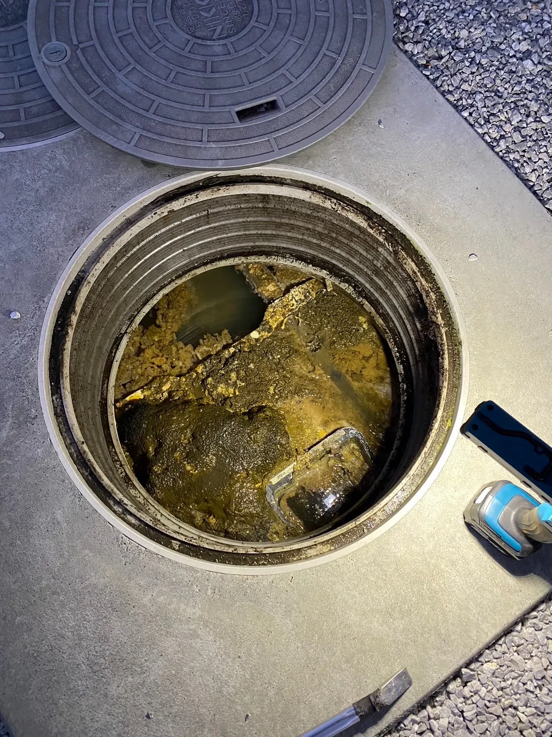 【茨城】ひたちなか市　浄化槽の詰まり修理を即日対応しました｜賢人設備　水道メンテナンスセンター